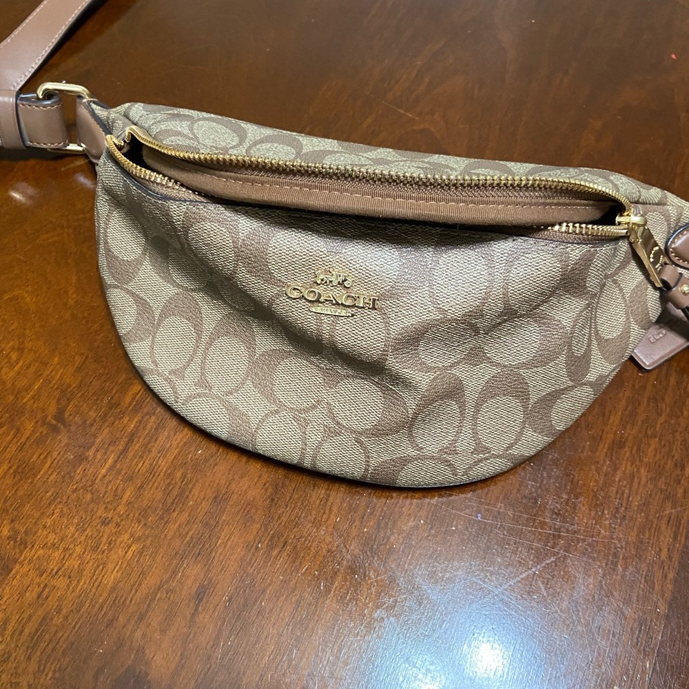 AUTHENTIC COACH FANNY PACK
